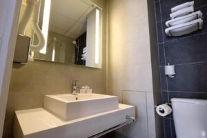 Avia Hôtel Saphir Montparnasse París