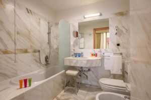 Hotel UNA Empire Roma