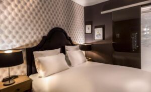 Hotel La Parizienne París