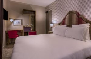 Hotel La Parizienne París