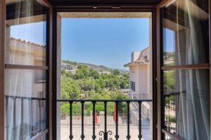  a Luxury Collection Hotel
