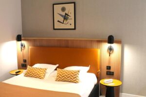 Avia Hôtel Saphir Montparnasse París