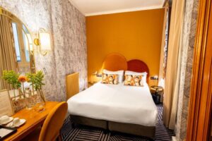 Hotel de Fleurie París