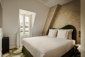 Léon Hôtel París