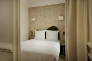 Léon Hôtel París