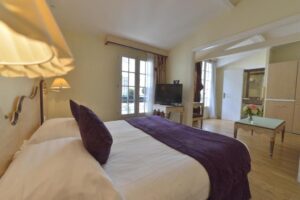 Hotel Suites Unic Renoir Saint-Germain París