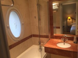 Hotel Suites Unic Renoir Saint-Germain París