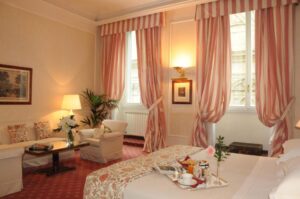 Hotel De La Ville Florencia