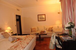 Hotel De La Ville Florencia