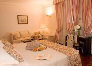 Hotel De La Ville Florencia